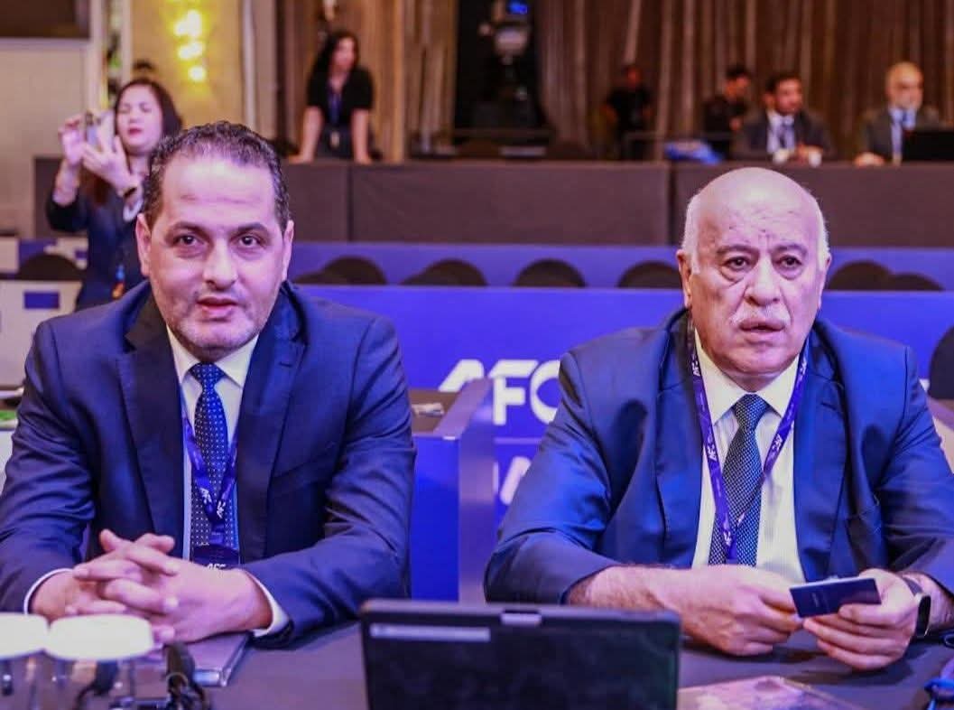 الفريق جبريل الرجوب، رئيس الاتحاد الفلسطيني لكرة القدم، والأمين العام للاتحاد فراس أبو هلال يحضران اجتماع الجمعية العمومية الخامس والثلاثين للاتحاد الآسيوي لكرة القدم، في العاصمة الماليزية كوالالمبور.