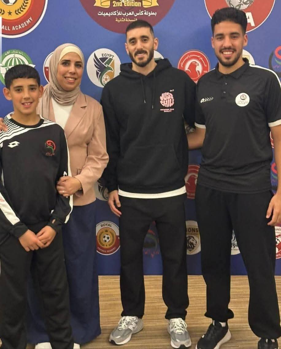 حامي عرين الفدائي الكابتن رامي حمادة بضيافة بعثة نادي العاصمة المقدسي في الدوحة